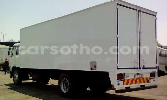 Buy Used Nissan Cedric White Car in Maseru in Maseru Buy Used Nissan Cedric White Car in Maseru in Maseru