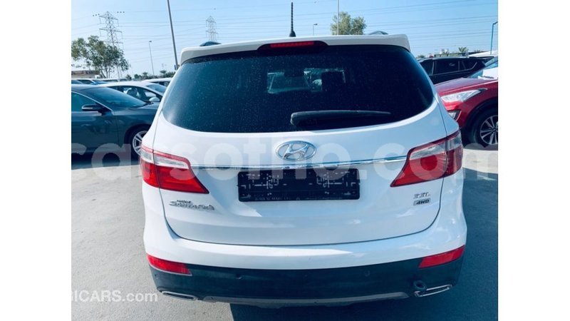 Big with watermark hyundai santa fe maseru import dubai 15501