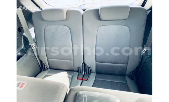 Sayi Imported Hyundai Santa Fe White Mota in Import - Dubai a Maseru Sayi Imported Hyundai Santa Fe White Mota in Import - Dubai a Maseru