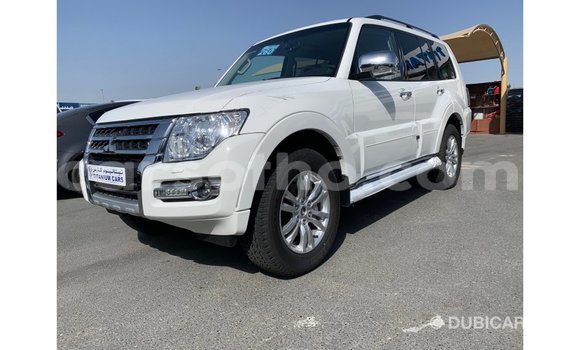 Sayi Imported Mitsubishi Pajero White Mota in Import - Dubai a Maseru Sayi Imported Mitsubishi Pajero White Mota in Import - Dubai a Maseru