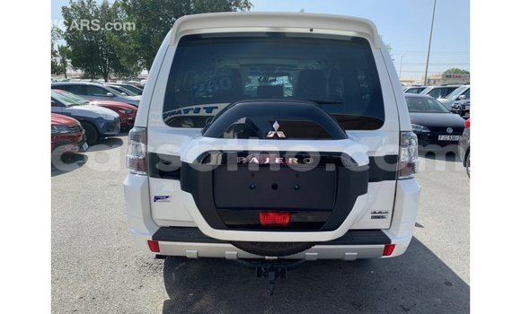 Sayi Imported Mitsubishi Pajero White Mota in Import - Dubai a Maseru Sayi Imported Mitsubishi Pajero White Mota in Import - Dubai a Maseru