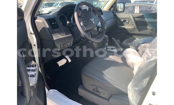 Sayi Imported Mitsubishi Pajero White Mota in Import - Dubai a Maseru Sayi Imported Mitsubishi Pajero White Mota in Import - Dubai a Maseru