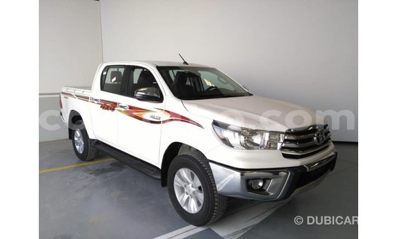اشتري Imported Toyota Hilux White سيارة في Import - Dubai في Maseru اشتري Imported Toyota Hilux White سيارة في Import - Dubai في Maseru