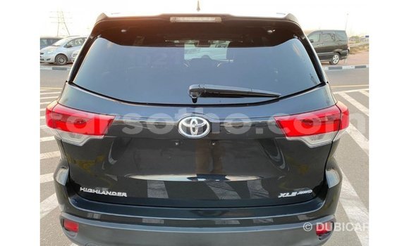 Acheter Import Voiture Toyota Highlander Noir à Import - Dubai, Maseru Acheter Import Voiture Toyota Highlander Noir à Import - Dubai, Maseru