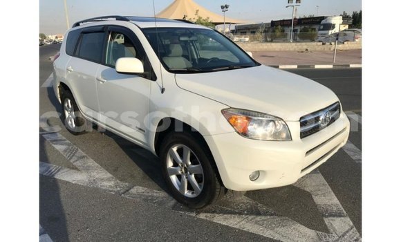 Buy Import Toyota 4Runner White Car in Import - Dubai in Maseru Buy Import Toyota 4Runner White Car in Import - Dubai in Maseru