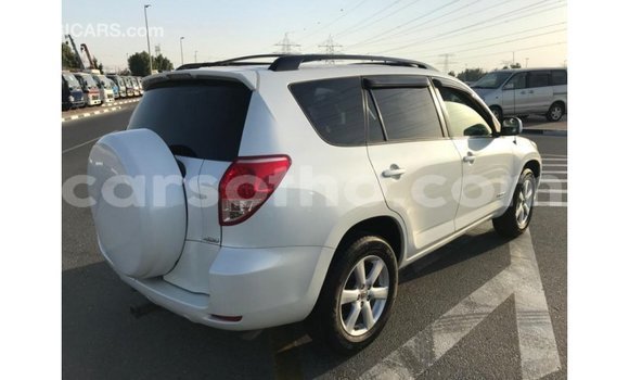 Buy Import Toyota 4Runner White Car in Import - Dubai in Maseru Buy Import Toyota 4Runner White Car in Import - Dubai in Maseru