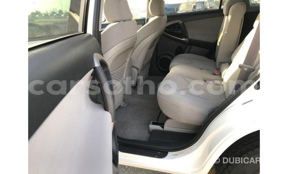 Buy Import Toyota 4Runner White Car in Import - Dubai in Maseru Buy Import Toyota 4Runner White Car in Import - Dubai in Maseru