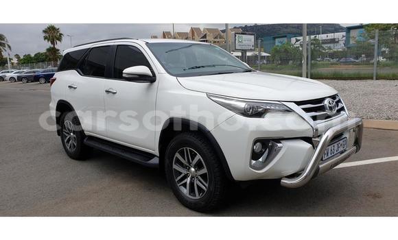 Buy Used Toyota Fortuner White Car in Roma in Maseru Buy Used Toyota Fortuner White Car in Roma in Maseru