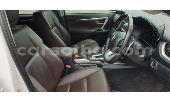 Buy Used Toyota Fortuner White Car in Roma in Maseru Buy Used Toyota Fortuner White Car in Roma in Maseru