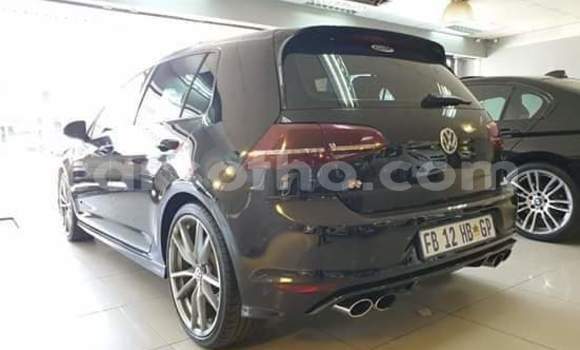 Sayi Na hannu Volkswagen Golf R Black Mota in Thaba–Tseka a Mafeteng Sayi Na hannu Volkswagen Golf R Black Mota in Thaba–Tseka a Mafeteng