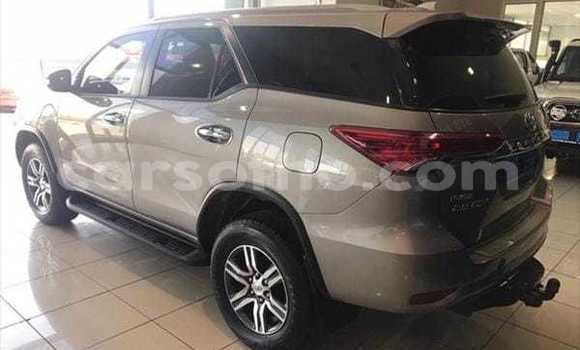 Acheter Occasion Voiture Toyota Fortuner Autre à Maseru, Maseru Acheter Occasion Voiture Toyota Fortuner Autre à Maseru, Maseru