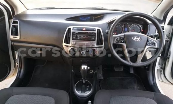 اشتري مستعمل Hyundai i20 White سيارة في Maseru في Maseru اشتري مستعمل Hyundai i20 White سيارة في Maseru في Maseru