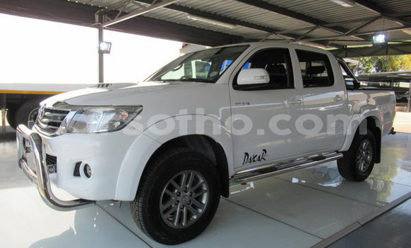 Buy Used Toyota Hilux White Car in Maseru in Maseru Buy Used Toyota Hilux White Car in Maseru in Maseru