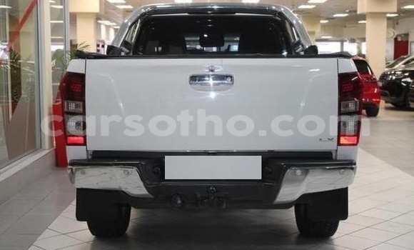 Sayi Na hannu Isuzu KB White Mota in Maseru a Maseru Sayi Na hannu Isuzu KB White Mota in Maseru a Maseru