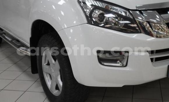 Sayi Na hannu Isuzu KB White Mota in Maseru a Maseru Sayi Na hannu Isuzu KB White Mota in Maseru a Maseru