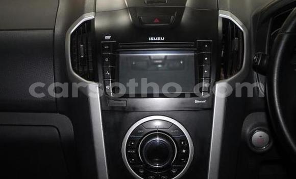 Sayi Na hannu Isuzu KB White Mota in Maseru a Maseru Sayi Na hannu Isuzu KB White Mota in Maseru a Maseru