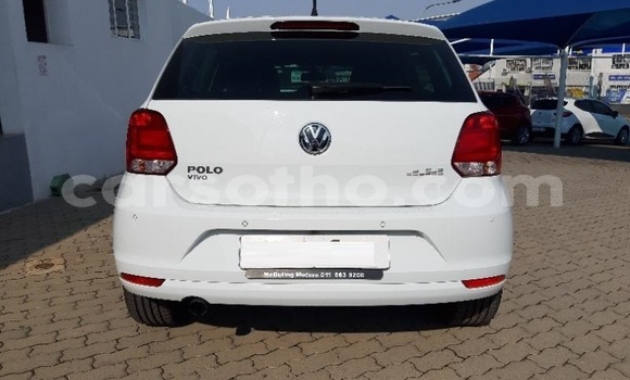 اشتري مستعمل Volkswagen Polo White سيارة في Maputsoe في Leribe اشتري مستعمل Volkswagen Polo White سيارة في Maputsoe في Leribe