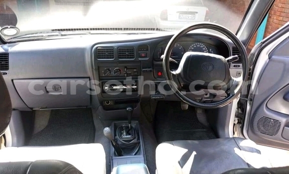Acheter Occasion Voiture Toyota Hilux Gris à Mafeteng, Mafeteng Acheter Occasion Voiture Toyota Hilux Gris à Mafeteng, Mafeteng