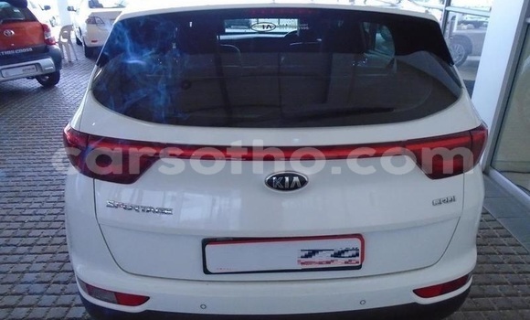 Buy Used Kia Sportage White Car in Maputsoa in Leribe Buy Used Kia Sportage White Car in Maputsoa in Leribe