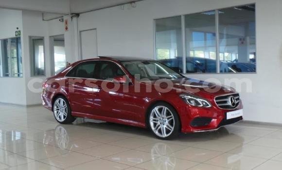 Sayi Na hannu Mercedes-Benz E-klasse AMG Red Mota in Mafeteng a Mafeteng Sayi Na hannu Mercedes-Benz E-klasse AMG Red Mota in Mafeteng a Mafeteng