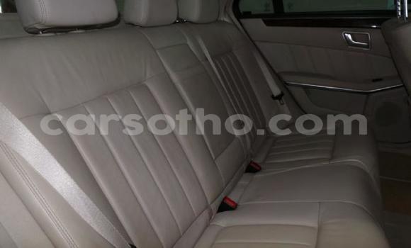 Sayi Na hannu Mercedes-Benz E-klasse AMG Red Mota in Mafeteng a Mafeteng Sayi Na hannu Mercedes-Benz E-klasse AMG Red Mota in Mafeteng a Mafeteng