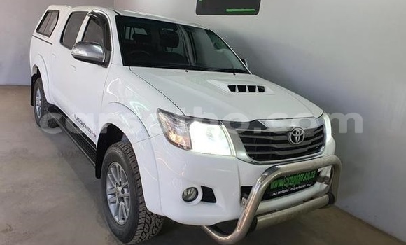 اشتري مستعمل Toyota Hilux White سيارة في Maputsoe في Leribe اشتري مستعمل Toyota Hilux White سيارة في Maputsoe في Leribe