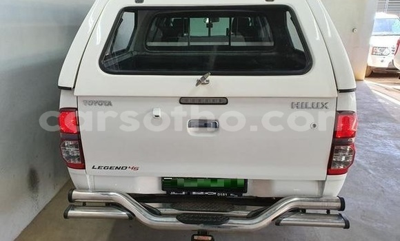 اشتري مستعمل Toyota Hilux White سيارة في Maputsoe في Leribe اشتري مستعمل Toyota Hilux White سيارة في Maputsoe في Leribe