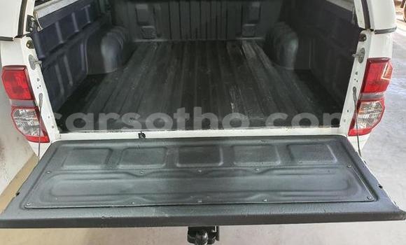 اشتري مستعمل Toyota Hilux White سيارة في Maputsoe في Leribe اشتري مستعمل Toyota Hilux White سيارة في Maputsoe في Leribe