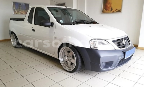 Acheter Occasion Voiture Nissan NP 300 Blanc à Roma, Maseru Acheter Occasion Voiture Nissan NP 300 Blanc à Roma, Maseru