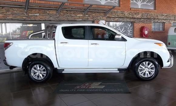 Acheter Occasion Voiture Mazda BT-50 Blanc à Maputsoa, Leribe Acheter Occasion Voiture Mazda BT-50 Blanc à Maputsoa, Leribe