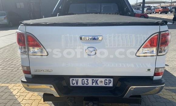 Acheter Occasion Voiture Mazda BT-50 Blanc à Maputsoa, Leribe Acheter Occasion Voiture Mazda BT-50 Blanc à Maputsoa, Leribe
