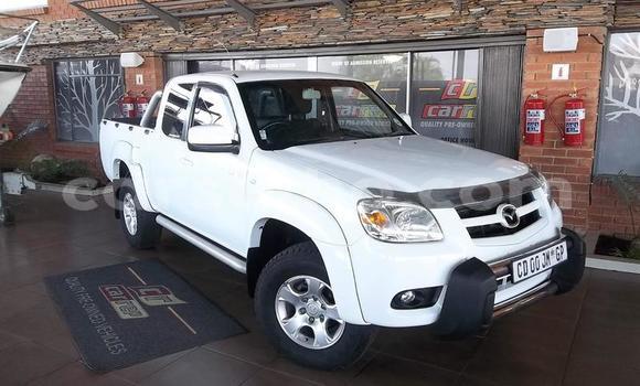 Sayi Na hannu Mazda BT-50 White Mota in Maputsoa a Leribe Sayi Na hannu Mazda BT-50 White Mota in Maputsoa a Leribe
