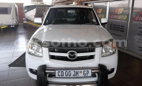 Sayi Na hannu Mazda BT-50 White Mota in Maputsoa a Leribe Sayi Na hannu Mazda BT-50 White Mota in Maputsoa a Leribe