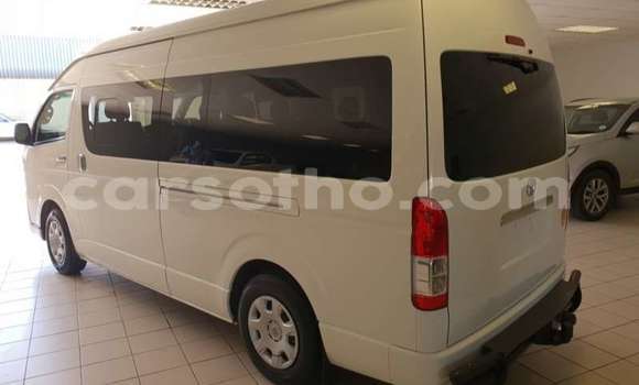 Buy Used Toyota Hiace White Car in Maseru in Maseru Buy Used Toyota Hiace White Car in Maseru in Maseru