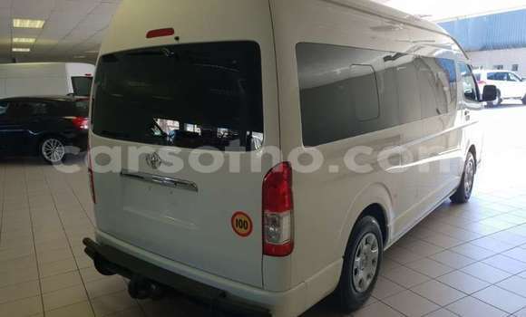 Buy Used Toyota Hiace White Car in Maseru in Maseru Buy Used Toyota Hiace White Car in Maseru in Maseru