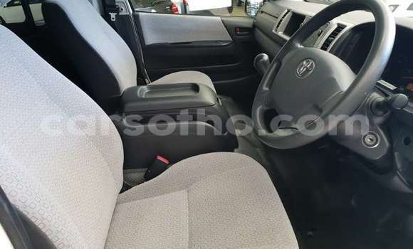 Buy Used Toyota Hiace White Car in Maseru in Maseru Buy Used Toyota Hiace White Car in Maseru in Maseru