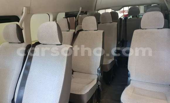 Buy Used Toyota Hiace White Car in Maseru in Maseru Buy Used Toyota Hiace White Car in Maseru in Maseru