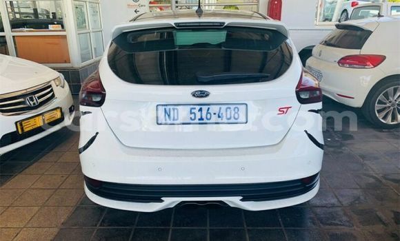 Acheter Occasion Voiture Ford Focus ST Blanc à Mafeteng, Mafeteng Acheter Occasion Voiture Ford Focus ST Blanc à Mafeteng, Mafeteng