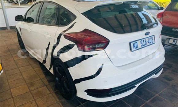 Acheter Occasion Voiture Ford Focus ST Blanc à Mafeteng, Mafeteng Acheter Occasion Voiture Ford Focus ST Blanc à Mafeteng, Mafeteng