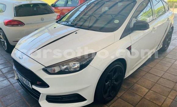 Acheter Occasion Voiture Ford Focus ST Blanc à Mafeteng, Mafeteng Acheter Occasion Voiture Ford Focus ST Blanc à Mafeteng, Mafeteng
