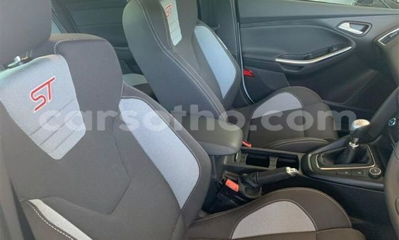 Acheter Occasion Voiture Ford Focus ST Blanc à Mafeteng, Mafeteng Acheter Occasion Voiture Ford Focus ST Blanc à Mafeteng, Mafeteng