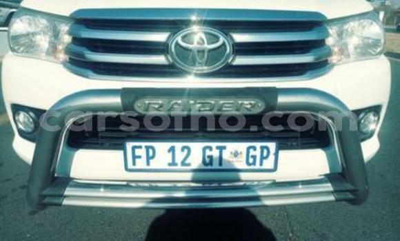 Acheter Occasion Voiture Toyota Hilux Blanc à Mafeteng, Mafeteng Acheter Occasion Voiture Toyota Hilux Blanc à Mafeteng, Mafeteng