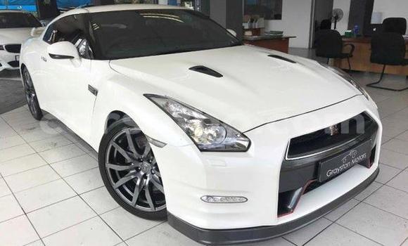 اشتري مستعمل Nissan GT-R White سيارة في Maseru في Maseru اشتري مستعمل Nissan GT-R White سيارة في Maseru في Maseru