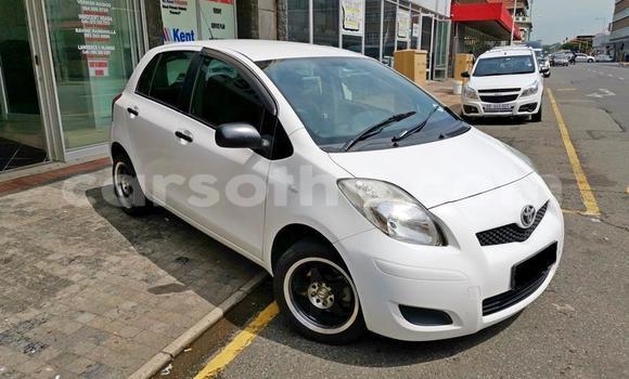 اشتري مستعمل Toyota Yaris White سيارة في Hlotse في Leribe اشتري مستعمل Toyota Yaris White سيارة في Hlotse في Leribe