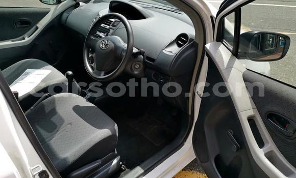 اشتري مستعمل Toyota Yaris White سيارة في Hlotse في Leribe اشتري مستعمل Toyota Yaris White سيارة في Hlotse في Leribe