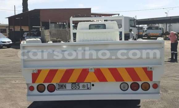 اشتري مستعمل Toyota Dyna White شاحنة في Maseru في Maseru اشتري مستعمل Toyota Dyna White شاحنة في Maseru في Maseru