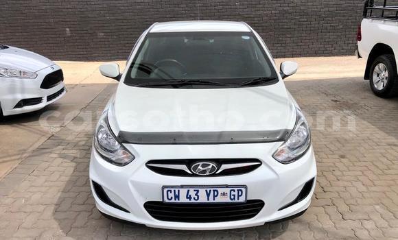 Sayi Na hannu Hyundai Accent White Mota in Maseru a Maseru Sayi Na hannu Hyundai Accent White Mota in Maseru a Maseru