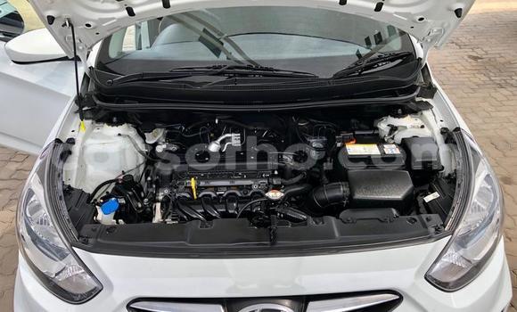 Sayi Na hannu Hyundai Accent White Mota in Maseru a Maseru Sayi Na hannu Hyundai Accent White Mota in Maseru a Maseru