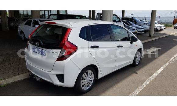 Sayi Na hannu Honda Jazz White Mota in Maseru a Maseru Sayi Na hannu Honda Jazz White Mota in Maseru a Maseru