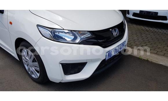 Sayi Na hannu Honda Jazz White Mota in Maseru a Maseru Sayi Na hannu Honda Jazz White Mota in Maseru a Maseru